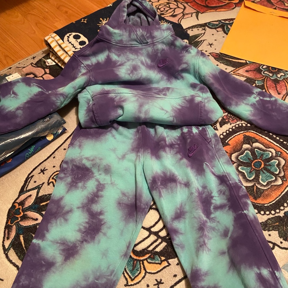 Nike Purple and Teal Clothing